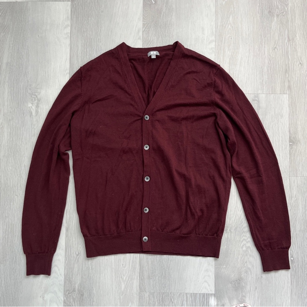 UNIQLO WOOL CARDIGAN BURGUNDY V NECK LONG SLEEVE WOMENS LARGE